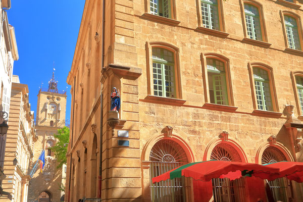 Traditional buildings in Aix-en-Provence, France - Copyright Inu