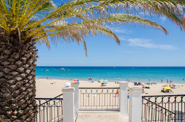 Praia da Luz, Algarve - Copyright Matthieu Cadiou / European Best Destinations