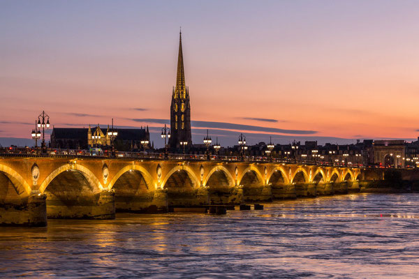 Bordeaux - Crédit Steve Le Clech - pont de pierre - European Best Destinations